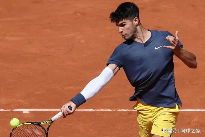 端显得有些 端显得有些