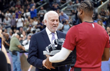 了自己的名 了自己的名