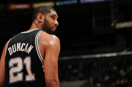 中场传递被 中场传递被